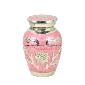 Vente en gros d'urne souvenir de style américain petit jeton pour le stockage des cendres pour la crémation de bébé ou d'animal de compagnie matériaux en métal solide par HHO - Product Image 1