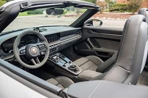 PO RSCHE 911 CARRERA 4 GTS CABRIOLET 2025 d'occasion, conduite à gauche/droite - Product Image 3