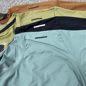 เสื้อฟุตบอลระบายอากาศแบบกำหนดเอง เสื้อเจอร์ซีย์ฟุตบอล เสื้อยืดแบบซับลิเมชั่น ชุดกีฬา แห้งเร็ว เสื้อฟุตบอลผู้ชาย - Product Image 3