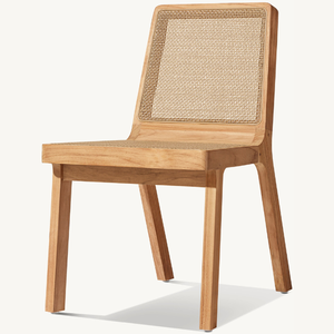 Une chaise en bois de teck avec des accents en rotin dans un style moderne, adaptée à une utilisation en extérieur, durable et de bonne qualité - Product Image 3