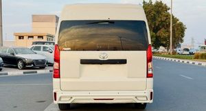 USATO 2024 Toyota Hiace 13 Posti 4x4 4 Cilindri 2.8L 282 CV Diesel Trasmissione Automatica 4WD Guida a Destra - Product Image 6