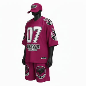 Ensemble short de football pour homme, polyester mesh haute qualité 180 GSM, léger, respirant, couleur unie, logo personnalisé. - Product Image 4