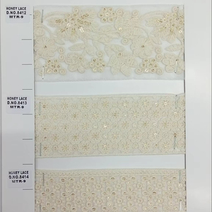 ลูกไม้ปักลายดอกไม้สีดำหรูหราที่มีรายละเอียดที่ซับซ้อนเหมาะสำหรับการสร้างชุดเจ้าสาวที่มีความซับซ้อนสวมใส่ตอนเย็น - Product Image 1