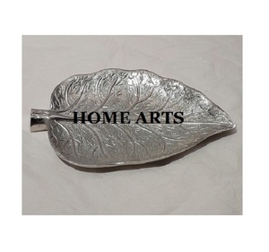 Plat de service de luxe en forme de feuille de qualité Dates en aluminium couleur argent Plateau de service aux noix au prix le plus bas - Product Image 2