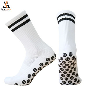Nouvelles chaussettes de sport antidérapantes 2025 en coton pour hommes, chaussettes de football à adhérence, chaussettes de compression pour le football et le basketball - Product Image 1