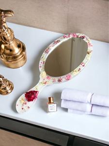 Miroir à main en résine avec finition lisse et brillante, parfait pour un usage quotidien, le maquillage ou des fins décoratives, ajoutant une touche élégante - Product Image 3