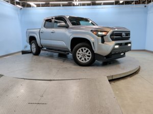 Toyota Tacoma SR5 2024 Usada en Buen Estado - Product Image 2