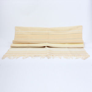 Écharpe châle en soie végétale marocaine faite à la main élégante pour femmes Été Uni Rayé Beige Longue bordure à franges Ondulée à la main Premium - Product Image 1