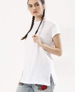 เสื้อยืดผู้หญิงทรงเข้ารูป ผ้าฝ้าย 100% ไซส์ใหญ่ ขายส่ง รับปักโลโก้ตามแบบ - Product Image 1