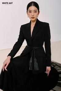 เสื้อเบลเซอร์สีดำดีไซน์หรูสำหรับผู้หญิงชุดสองชิ้นผ้าสแปนเด็กซ์85% มีกระเป๋าด้านหน้าผ้าโพลีเอสเตอร์15% - Product Image 5