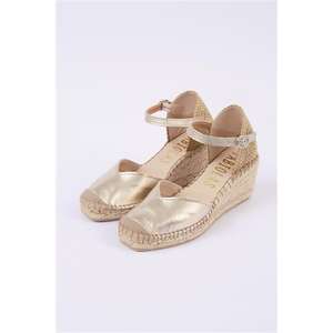 Alpargata cerrada con punta en cuña - Product Image 2