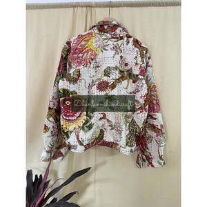 Veste matelassée en coton Kantha à imprimé floral style denim broderie bouton tricoté longueur régulière manteau de maison fait main vente en gros - Product Image 5