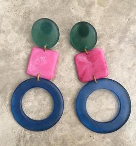 Pendientes de Diseño Geométrico Triangular de Resina, Color Azul Verde, Estilo Moderno, Venta al Por Mayor al Mejor Precio, Último Diseño 2026 - Product Image 4