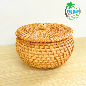 CESTA decorativa RATTAN CON TAPA Mejora la estética de tu hogar mientras mantienes el desorden a raya - Product Image 5