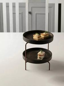Support de gâteau métallique à deux niveaux de forme ronde de couleur noire présentoir de gâteau multitâche structuré fabriqué à la main disponible - Product Image 2