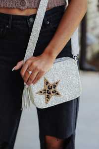 Ceintures à perles multicolores faites à la main de la meilleure qualité Sac et sangles en métal sur le thème du sport Fashion-Forward pour le jour du match - Product Image 5