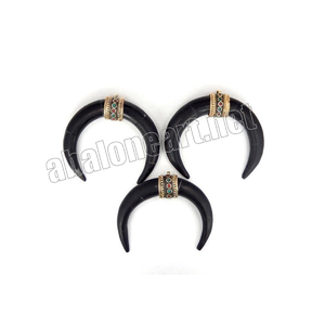 Charme Ethnique Indien Artisan Corne Pendentif pour Chaque Occasion Indien Artisanat Corne Pendentif Inde - Product Image 1