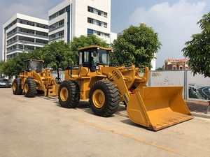 รถตักล้อยางสีเหลืองสำหรับงานตักดิน ขับเคลื่อน 4 ล้อ เครื่องยนต์คูโบต้า ดีเซลประสิทธิภาพสูง สำหรับงานขนย้ายดินในสถานที่ก่อสร้าง - Product Image 3