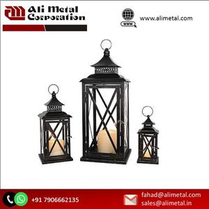 Linterna de cristal de hierro con forma de casa de estilo europeo, candelabro a prueba de viento para decoración navideña del hogar - Product Image 4