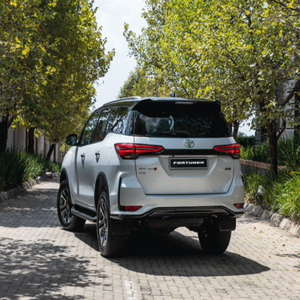 Toyotaa Fortuner 4x4 SUV de confianza en todo el mundo por su durabilidad, conducción suave y fuerte valor de reventa - Product Image 4