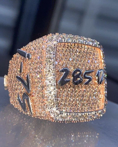 Anillo de Plata 925 con Diamantes Moissanite, Anillo de Lujo con Incrustaciones para Hombre, Estilo Hip Hop - Product Image 1