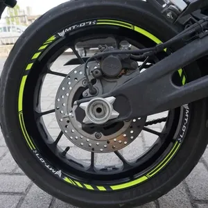 Strisce Adesive Giallo Fluorescente per Cerchioni Moto Yamaha MT-07, Accessori Compatibili per Pneumatici e Ruote - Product Image 1