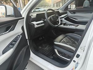 CS75 PLUS Modelo 2023, Tercera Generación, 1.5T Automático, Edición Prestige, Volante a la Izquierda, 150-200 CV - Product Image 5