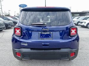 Genial SUV RENEGADE 2021 Usado, 4x4, Transmisión Automática de 9 Velocidades, 180 HP, 2.4L, 14 Velocidades - Product Image 5