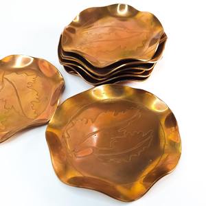 ชุดจานรองแก้วทองแดง จานรองแก้วโลหะทำมือ จานรองแก้วสไตล์เรียบง่าย จานรองแก้วโลหะวินเทจ จานรองแก้วทองเหลือง จานรองแก้วโลหะตีลาย - Product Image 3