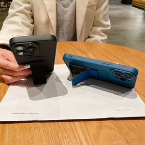 Funda suave de cuerpo completo Premium para <span class=keywords><strong>Iphone</strong></span> 15 14 13 Plus <span class=keywords><strong>Pro</strong></span> Max a prueba de golpes con correa para la muñeca, soporte de mano, funda para bolsas de teléfono - Product Image 6