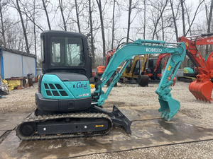 Mini-excavatrice SK35SR de 3,5 tonnes, excavatrice hydraulique sur chenilles, machine compacte pour l'agriculture et la construction - Product Image 1