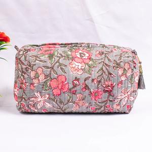 Quilted Cotton Wash Bag Handmade Vintage Grey Floral Print Eco-Friendly Durable Water Resistant Zipper Closure <b>Makeup</b> <b>Storage</b> - Product Image 4