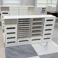 Armoire de présentation de vernis à ongles moderne Yicheng Beauty, armoire de rangement pour bijoux de salon de beauté, armoire à ongles à vendre