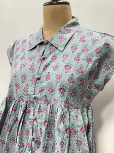 เสื้อกล้ามคอวีผ้าฝ้ายพิมพ์ลายด้วยมือ 100% สไตล์ญี่ปุ่น ลายดอกไม้ เป็นมิตรกับสิ่งแวดล้อม เสื้อครอปสำหรับผู้หญิง - Product Image 5