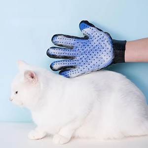 Silicone Pet Grooming Glove For Dogs, Myrva <b>Brand</b>, Travel-Friendly <b>Design</b>, All-Seasons Indoor Use, Modern <b>Style</b>, Model MYR-LLGMM - Product Image 2