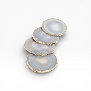 Sous-verres en agate grise naturelle avec bord doré, sous-verres en cristal faits à la main pour la décoration de table de luxe - Product Image 1