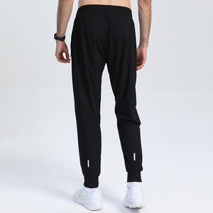 Pantalon de jogging d'hiver décontracté pour hommes avec poches latérales évasées Pantalon de survêtement Streetwear pour les sports de plein air Style cargo empilé - Product Image 4