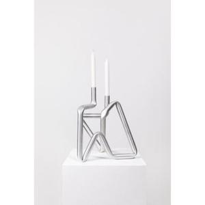 Bougeoir décoratif en aluminium de style antique avec une finition de haute qualité et un savoir-faire complexe pour la décoration de la maison et des événements - Product Image 1