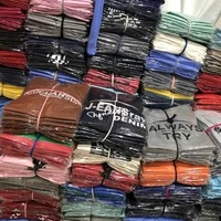 T-shirt en coton à motifs variés T-Shirt imprimé pour femmes et hommes Vêtements en stock Vente directe d'usine T-shirt à manches courtes