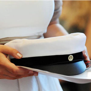 Chapeau de remise de diplôme suédois personnalisé avec nom de broderie personnalisé Chapeaux de fête pour les célébrations de remise de diplômes suédoises - Product Image 2