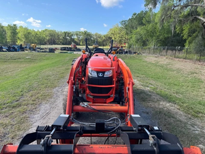 Tractor Agrícola Compacto Kubota M954R Usado Original al por Mayor, 95hp, 7040, 8540, 70hp, 100hp, con Cabina, para Huertos y Maquinaria Agrícola - Product Image 3