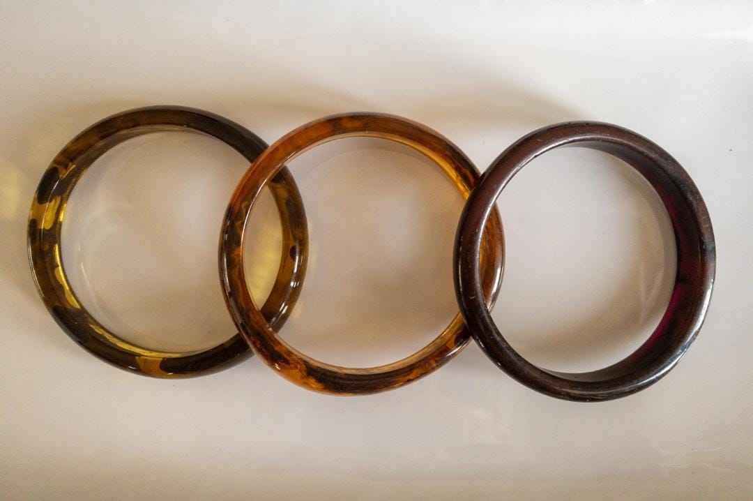 White BLACK GREEN YALLOW