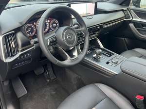 Mazda CX-80 d'occasion 2025, 6 cylindres, puissance (254 ch), carburant diesel, 4 roues motrices, 4x2, 2 essieux, 3,3 L, Euro 6e, transmission automatique, conduite à gauche - Product Image 2