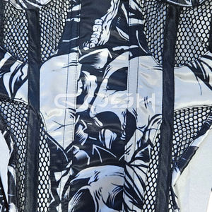 Corset tendance gothique et mode Halloween avec imprimé crâne noir et blanc sublime, empiècements en maille et fente sur les hanches - Product Image 3