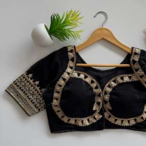Indian Traditional <b>Readymade</b> <b>Blouse</b> Stylish and Comfortable Ready to Wear Designer <b>Blouses</b> Indian Partywear <b>Blouse</b> - Product Image 4