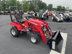 Tracteur Massey Ferguson GC1725M 2023: puissance compacte et précision pour tous les travaux - Product Image 4