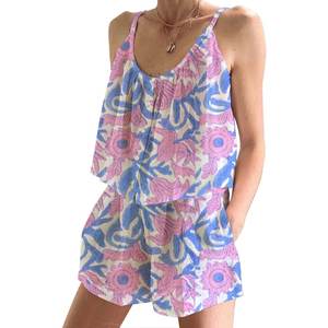 Ensemble pyjama en coton indien fait main à imprimé floral, ensemble de shorts coordonnés, printemps/été, ensemble de pyjama à bretelles ajustées à imprimé floral - Product Image 1