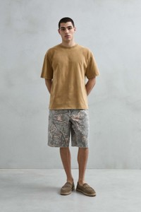 T-shirt da uomo di lusso Finch Garment Streetwear oversize con colletto spesso 210G, personalizzabile, 100% cotone organico, pesante. - Product Image 4