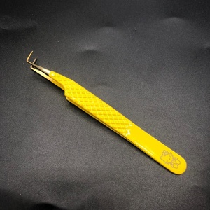 Pinzas de pestañas de fibra de Punta dorada de 90 grados de acero sostenible de alta calidad al por mayor Punta de punta de color amarillo agarre de diamante - Product Image 5