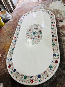 Table à manger élégante en marbre blanc incrusté pour cour élégante décoration de la maison Villa Park Farmhouse Apartment Hotel Living Space - Product Image 2